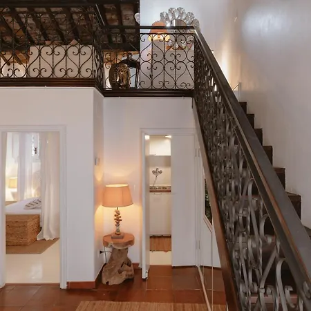 Piazza Navona Historic Luxury Apartment-2
